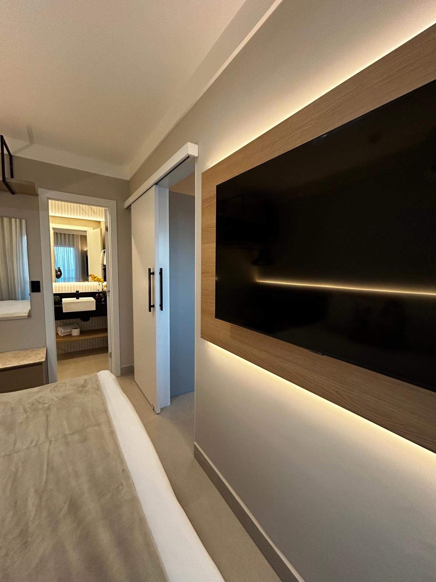 Flat Praia Do Canto 2Q-2B Long Stay Triangulo Das Bermudas วิตอเรีย ภายนอก รูปภาพ
